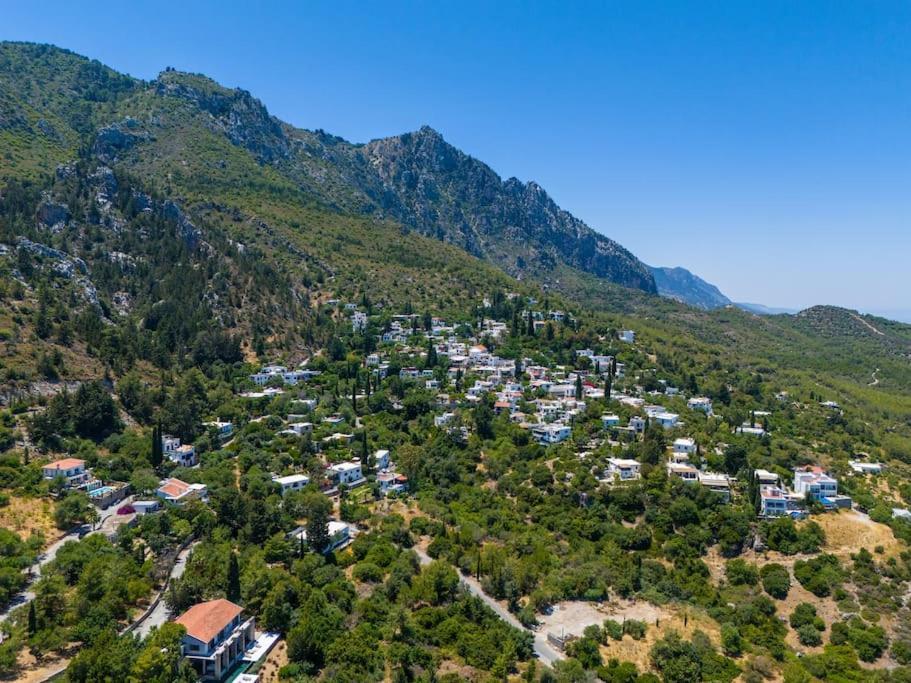 Villa Karmi'De Rueya Gibi Tatil Kyrenia  Exterior foto